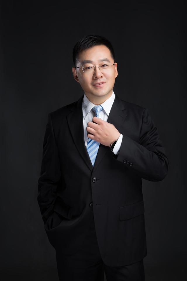 ���˹��ʹ���-׷�󿵽�,����һ������