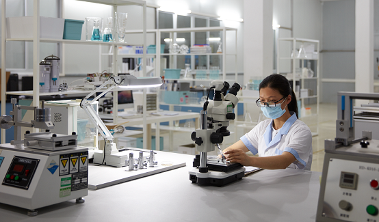 ���˹��ʹ���-׷�󿵽�,����һ������