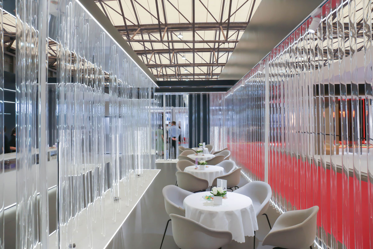 ���˹��ʹ���-׷�󿵽�,����һ������