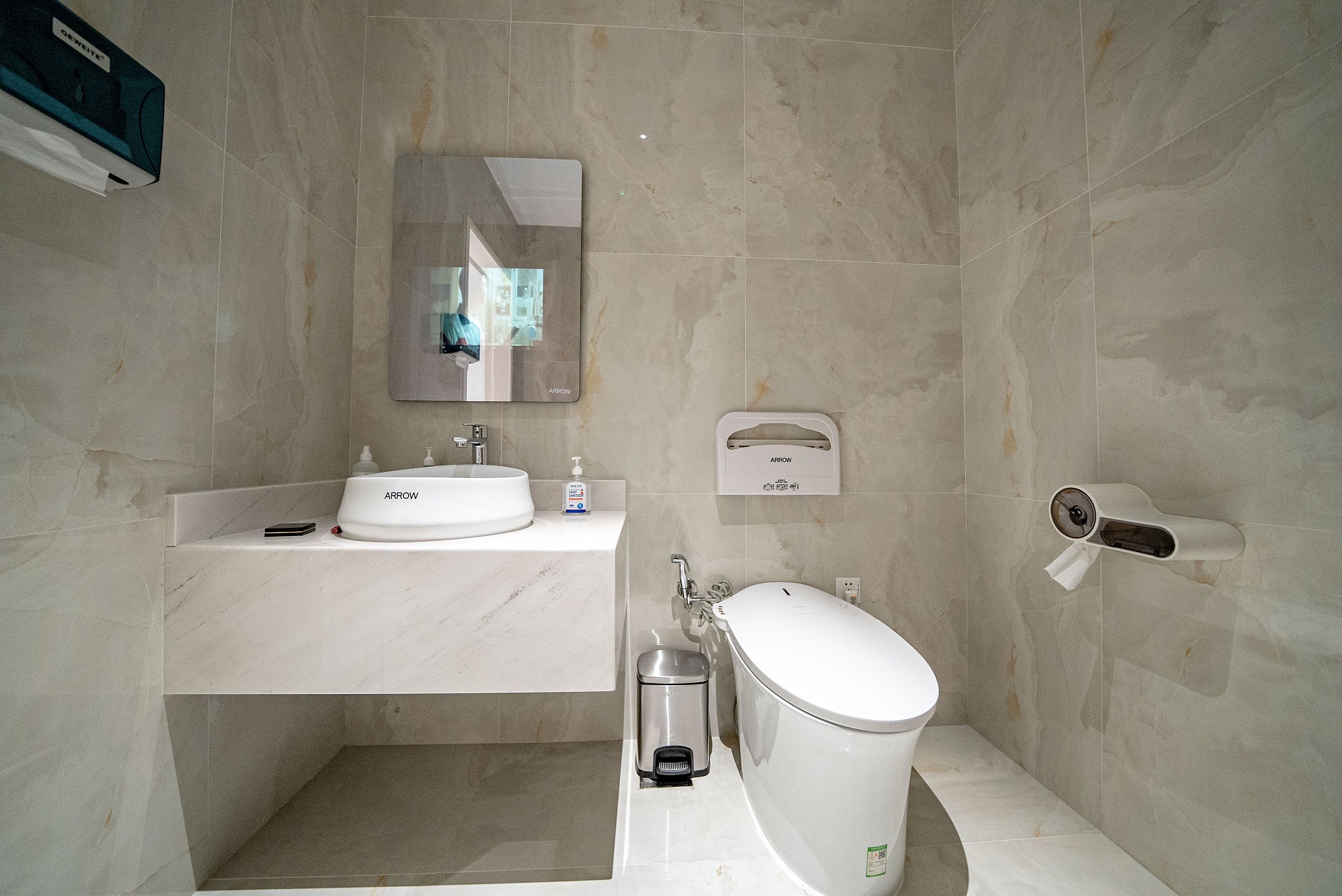 ���˹��ʹ���-׷�󿵽�,����һ������