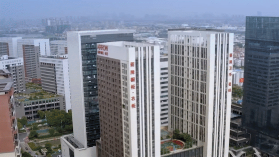 ���˹��ʹ���-׷�󿵽�,����һ������