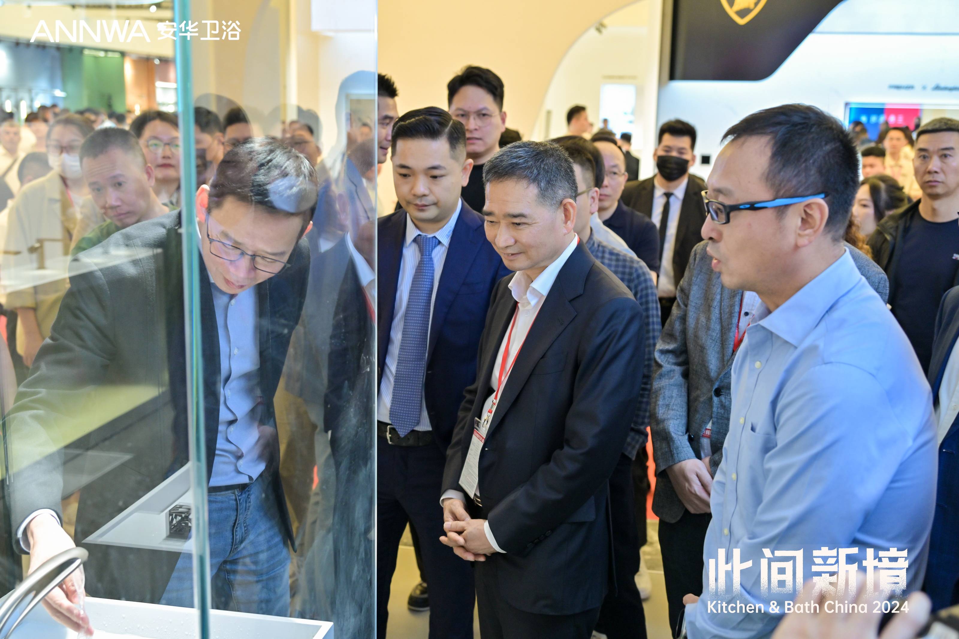 ���˹��ʹ���-׷�󿵽�,����һ������