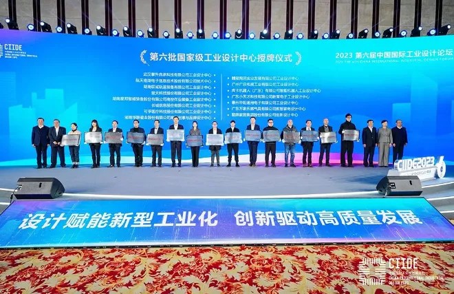 ���˹��ʹ���-׷�󿵽�,����һ������